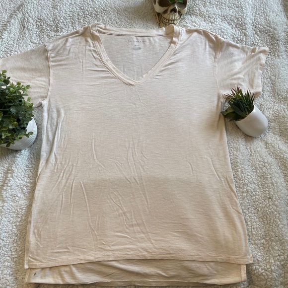American eagle T-shirt in size medium - Picture 1 of 4